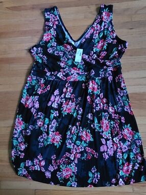 NWT MauricesBlack Floral V-Neck Sleeveless Dress 1X